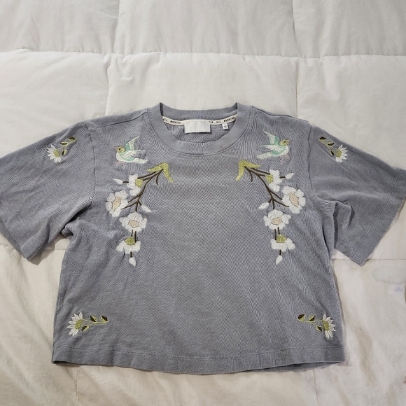 7 For All Mankind Top Embroidered Cropped Boxy READ - Picture 1 of 9